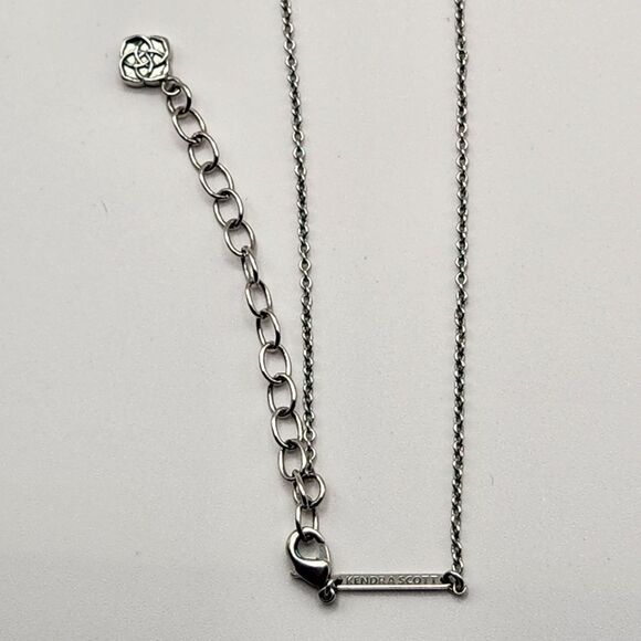 Kendra Scott Mini Elisa Silver Pendant Necklace in Platinum Drusy - Picture 5 of 5